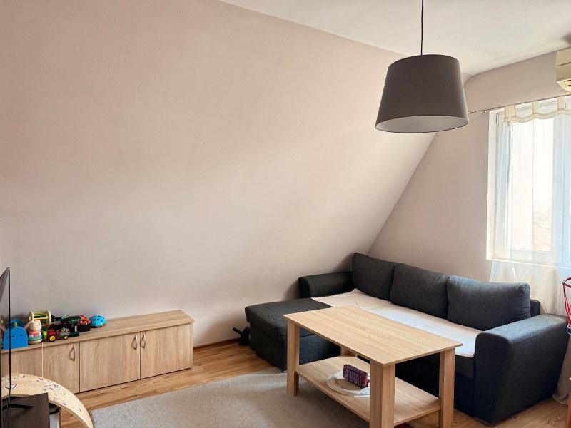 Дава под нем  2-стаен, град София, Редута •  550 € • ID 35023719 — holmes.bg - [1] 