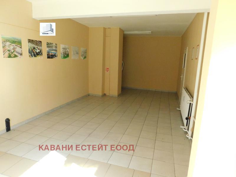 Дава под наем МАГАЗИН, гр. София, Младост 1А