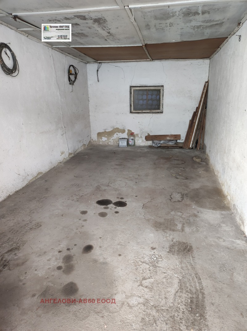 Дава под наем ГАРАЖ, ПАРКОМЯСТО, гр. Добрич, Център