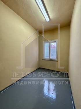 Chambre Kyutchouk Parij, Plovdiv 5