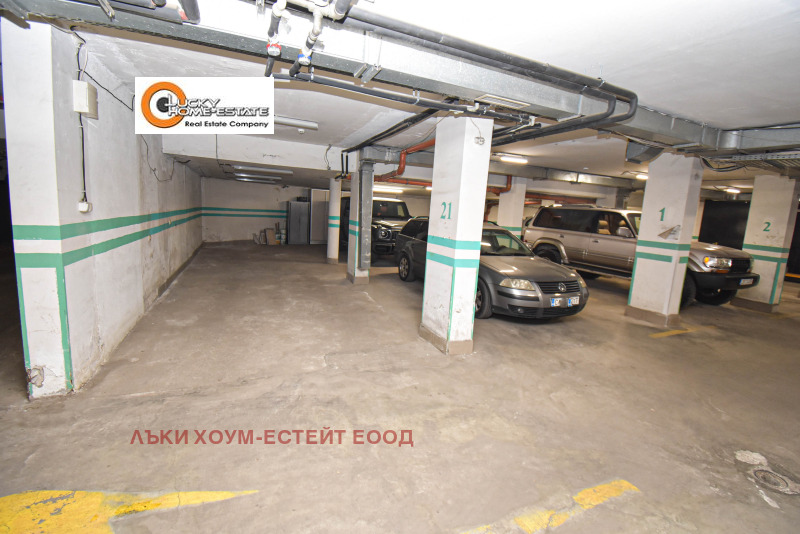 K pronájmu  3 ložnice Sofia , Borovo , 205 m2 | 83249052 - obraz [16]