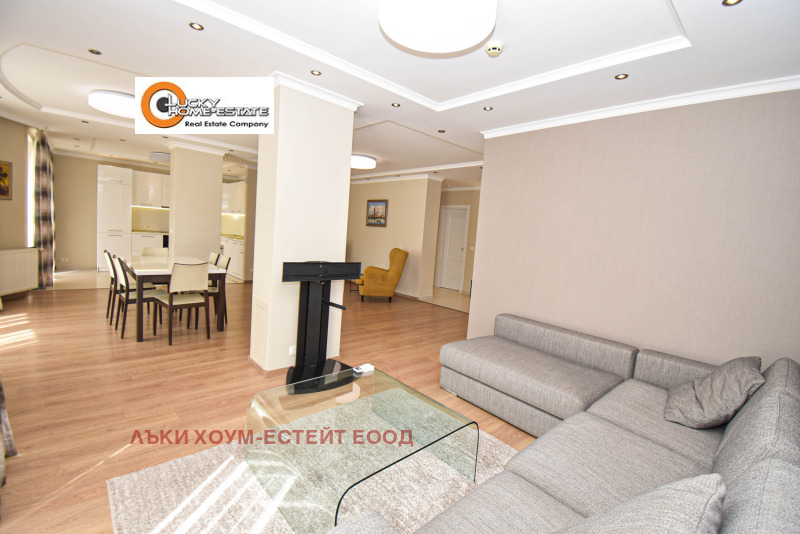 K pronájmu  3 ložnice Sofia , Borovo , 205 m2 | 83249052 - obraz [2]