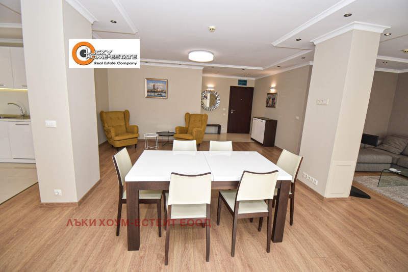 K pronájmu  3 ložnice Sofia , Borovo , 205 m2 | 83249052 - obraz [4]