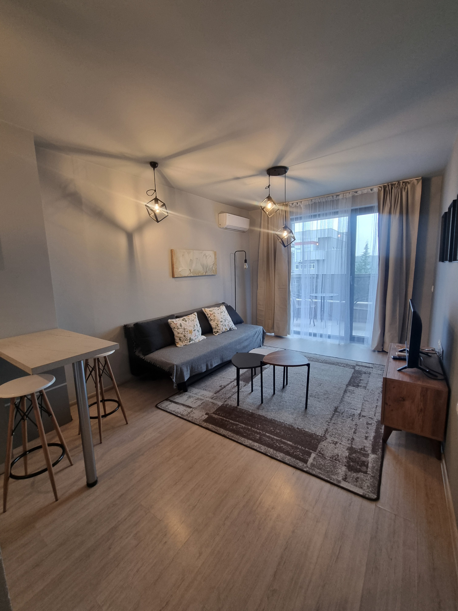 Дава под наем 2-СТАЕН, гр. Пловдив, Младежки Хълм, снимка 2 - Апартаменти - 53687034