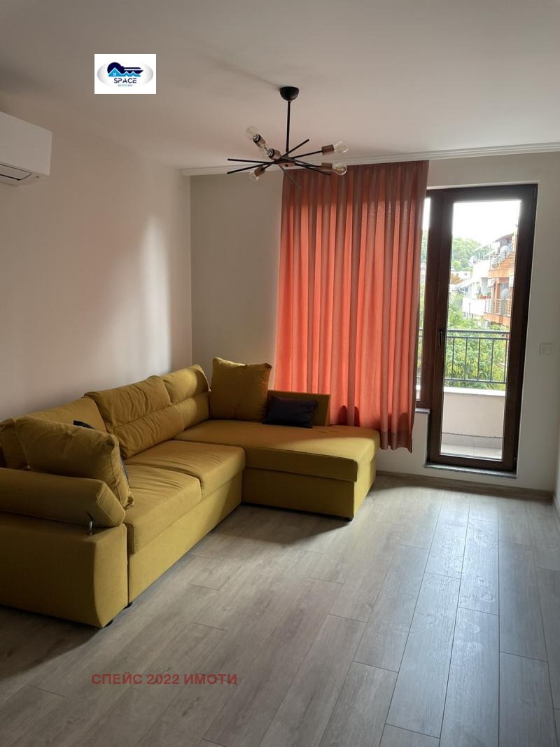 Para alugar  1 quarto Plovdiv , Maracha , 60 m² | 78089574