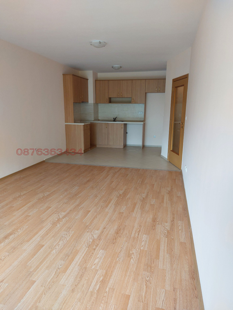 Zu vermieten  2 Schlafzimmer Sofia , Belite brezi , 113 qm | 10803973