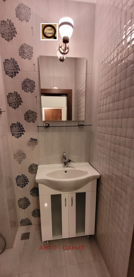 Издаје се  2 спаваће собе Софија , Центар , 90 м2 | 93458996 - слика [11]