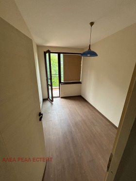 3+ camere da letto Dragalevtsi, Sofia 13