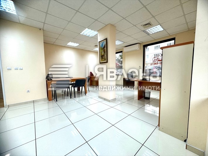 En renta  Oficina Plovdiv , Karshiyaka , 62 metros cuadrados | 60450306