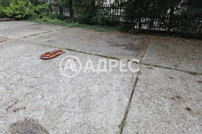 Дава под наем ГАРАЖ, ПАРКОМЯСТО, гр. София, Лозенец