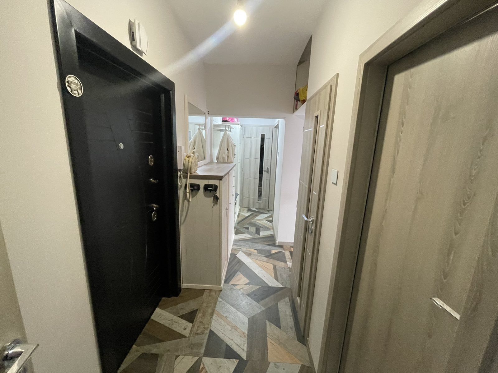 Дава под наем 3-СТАЕН, гр. София, Толстой, снимка 5 - Апартаменти - 53708857