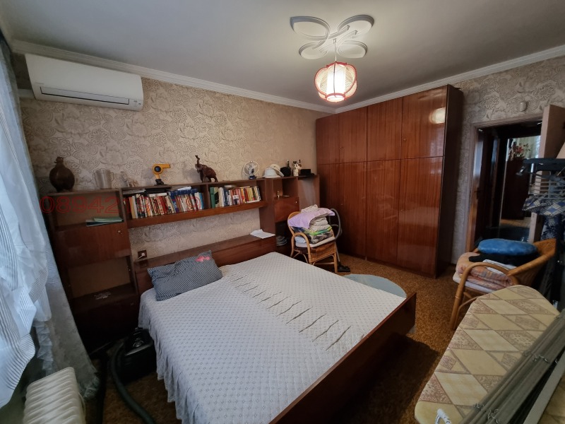 Дава под Наем 3-СТАЕН в град Шумен, Център - 105 кв.м / 390 € » 762.77 лв.
