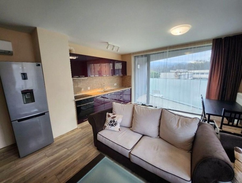 Zu vermieten  2 Schlafzimmer Sofia , Izgrew , 85 qm | 65161926