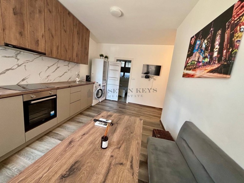 Дава под наем 3-СТАЕН, гр. Варна, Цветен квартал