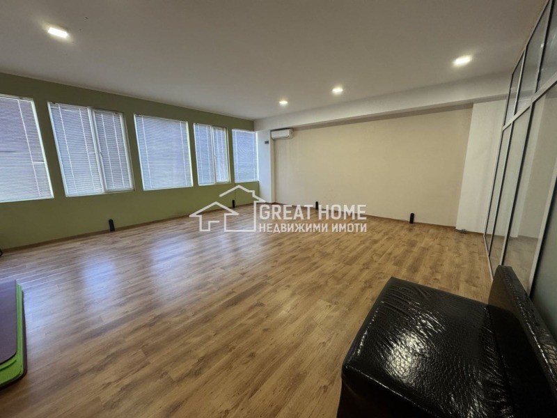 Дава под Наем ОФИС в град Търговище, Боровец - 40 кв.м / 150 € » 293.37 лв., ГРЕАЙТ ХОУМ ЕООД