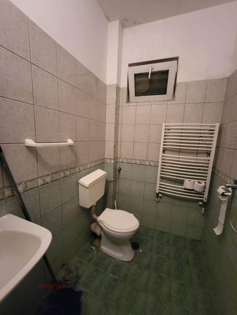 Дава под наем МАГАЗИН, гр. Добрич, Център, снимка 4 - Магазини - 53333127