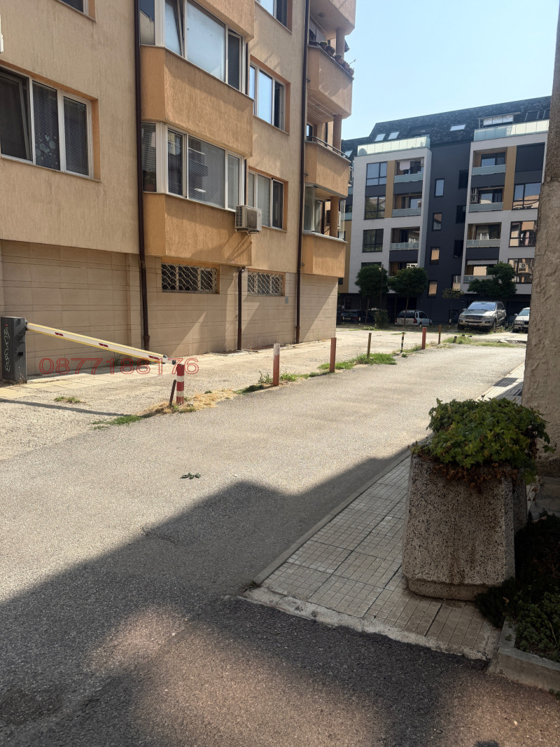 Do wynajęcia  Parcheggio Sofia , Zona B-19 , 20 mkw | 43954862 - obraz [2]