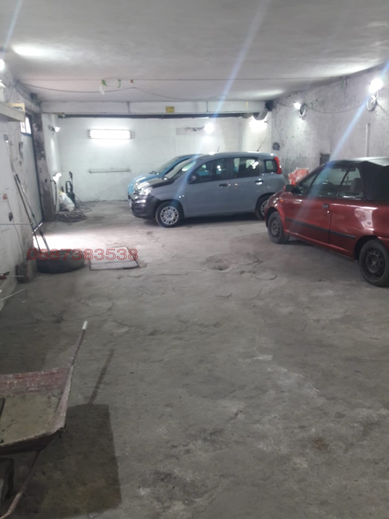 Дава под Наем ПРОМ. ПОМЕЩЕНИЕ в град София, Левски - 130 кв.м / 800 € » 1 564.66 лв.