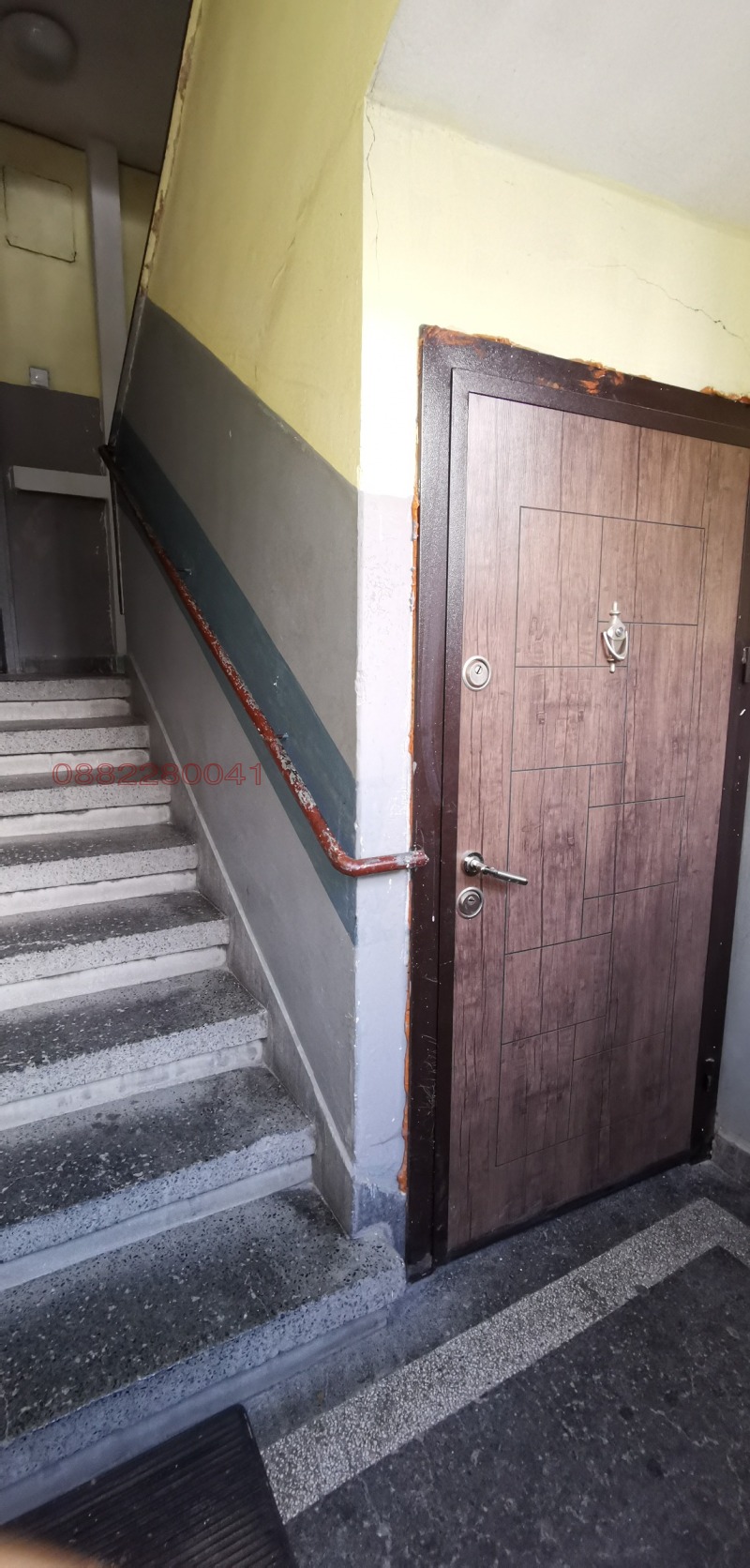 Дава под Наем МАГАЗИН в град Бургас, Център - 16 кв.м / 180 € » 352.05 лв.