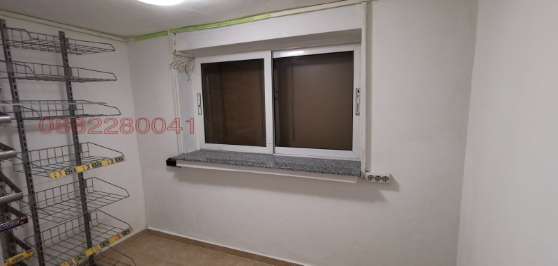 Дава под наем МАГАЗИН, гр. Бургас, Център, снимка 5 - Магазини - 52779122