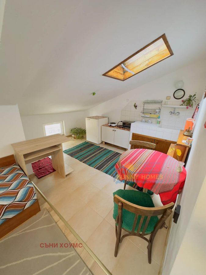 Дава под наем АТЕЛИЕ, ТАВАН, гр. Велико Търново, Света гора