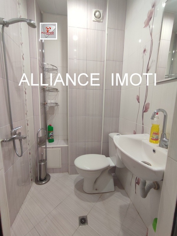 De inchiriat  1 dormitor Sofia , Țentâr , 65 mp | 67331109 - imagine [8]