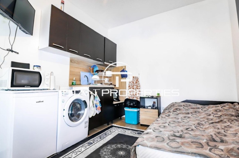 Дава под нем  1-стаен, град Варна, Галата •  200 EUR • ID 78525857 — holmes.bg - [1] 