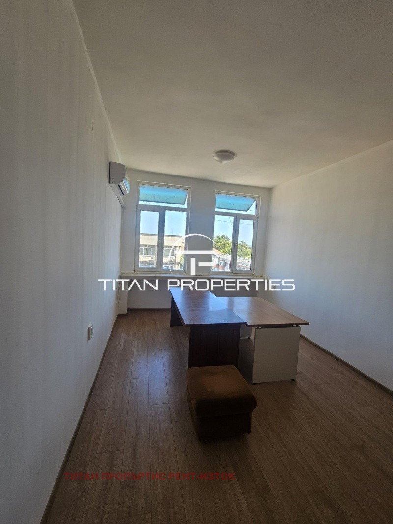 Kiadó  Hivatal Burgas , Vazrazsdane , 20 négyzetméter | 40751014 - kép [3]