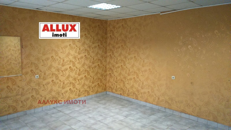 Kiralık  Depolamak Ruse , Yalta , 30 metrekare | 60047536 - görüntü [3]