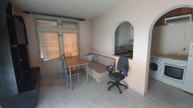 För uthyrning  1 sovrum Plovdiv , Centar , 40 kvm | 42764734 - bild [2]