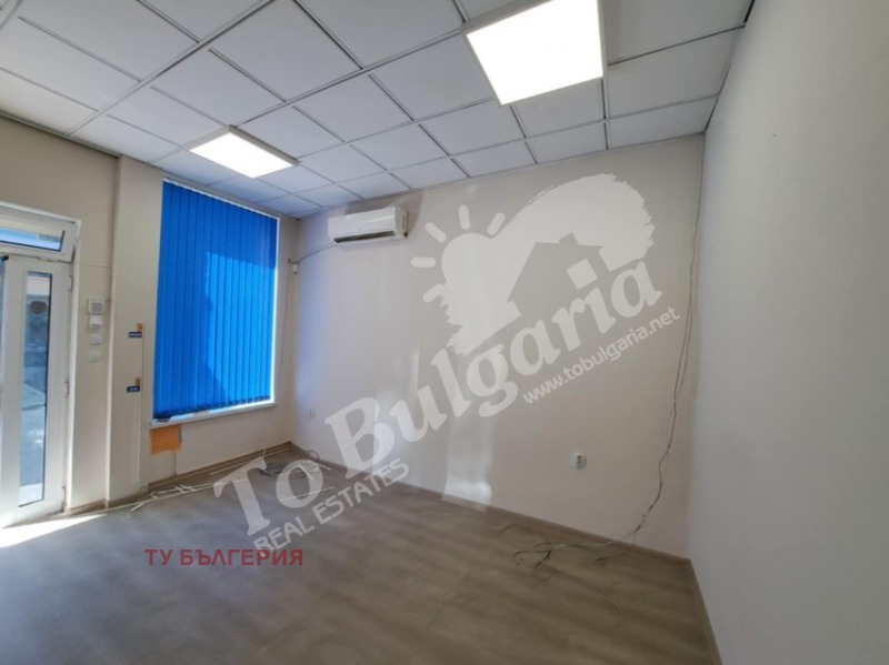 Дава под нем  Офис, град Велико Търново, Център •  300 лв. • ID 61571204 — holmes.bg - [1] 