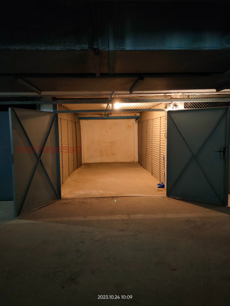 Дава под наем ГАРАЖ, ПАРКОМЯСТО, гр. Пловдив, Център