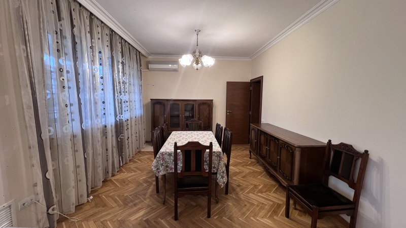 Дава под наем 4-СТАЕН, гр. София, Гео Милев, снимка 2 - Апартаменти - 53590536