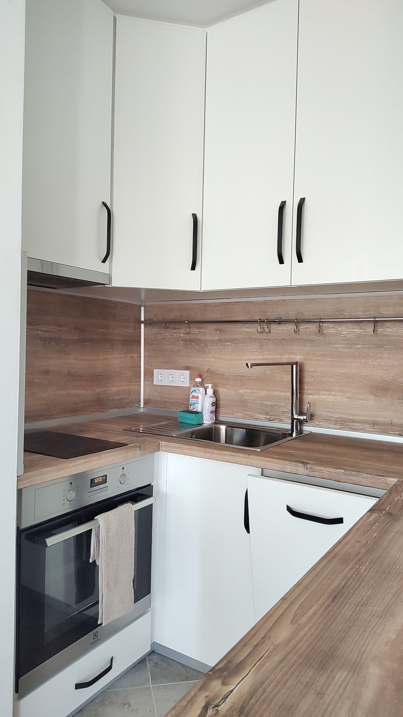 Дава под наем 2-СТАЕН, гр. София, Лозенец, снимка 3 - Апартаменти - 54245712