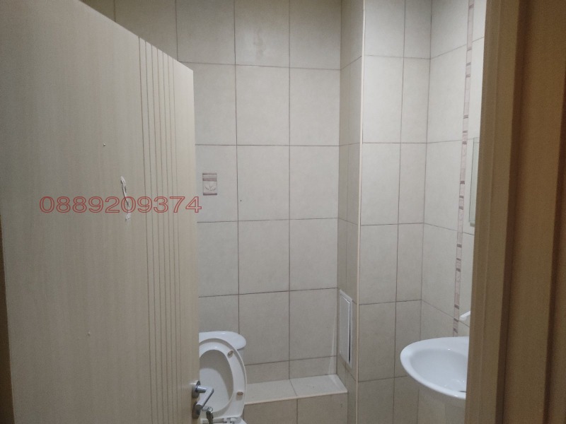 Дава под наем МАГАЗИН, гр. Балчик, област Добрич, снимка 4 - Магазини - 52782420