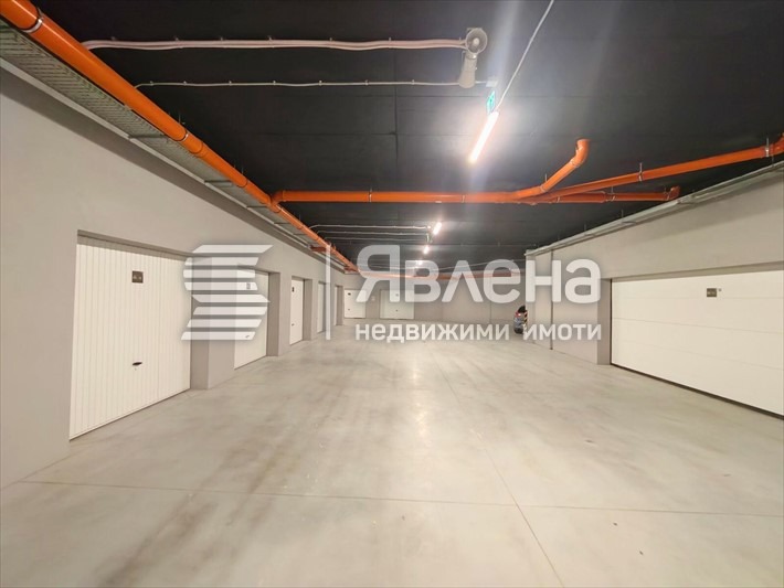 Дава под наем ГАРАЖ, ПАРКОМЯСТО, гр. София, Център, снимка 2 - Гаражи и паркоместа - 54598806