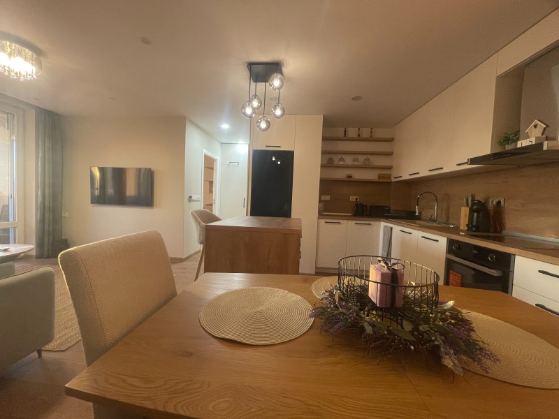 Дава под наем 3-СТАЕН, гр. Русе, Център