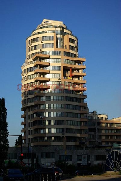 Дава под нем  Офис, град София, Изток • 2 200 € • ID 45126526 — holmes.bg - [1] 