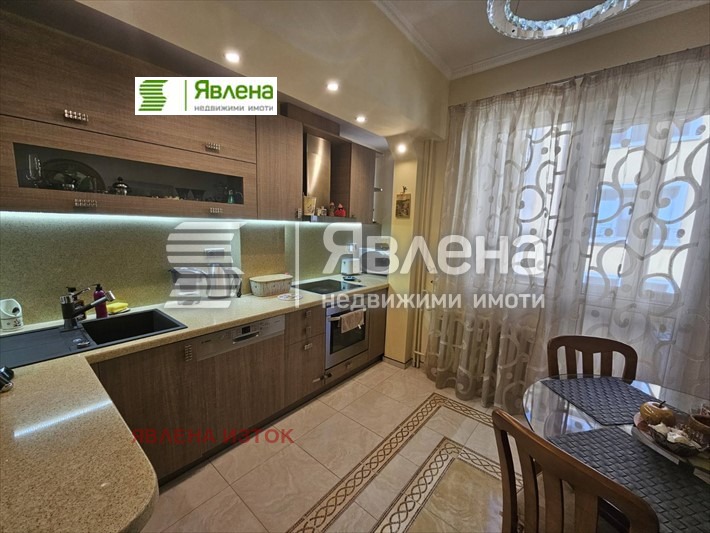 Дава под наем 3-СТАЕН, гр. София, Център, снимка 3 - Апартаменти - 54140159