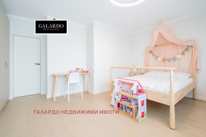 En renta  3 dormitorios Sofia , Darvenitsa , 212 metros cuadrados | 18628247 - imagen [15]
