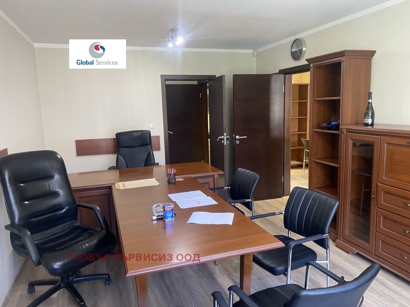 Para alugar  Escritório Sofia , Medicinska akademiia , 130 m² | 89111754
