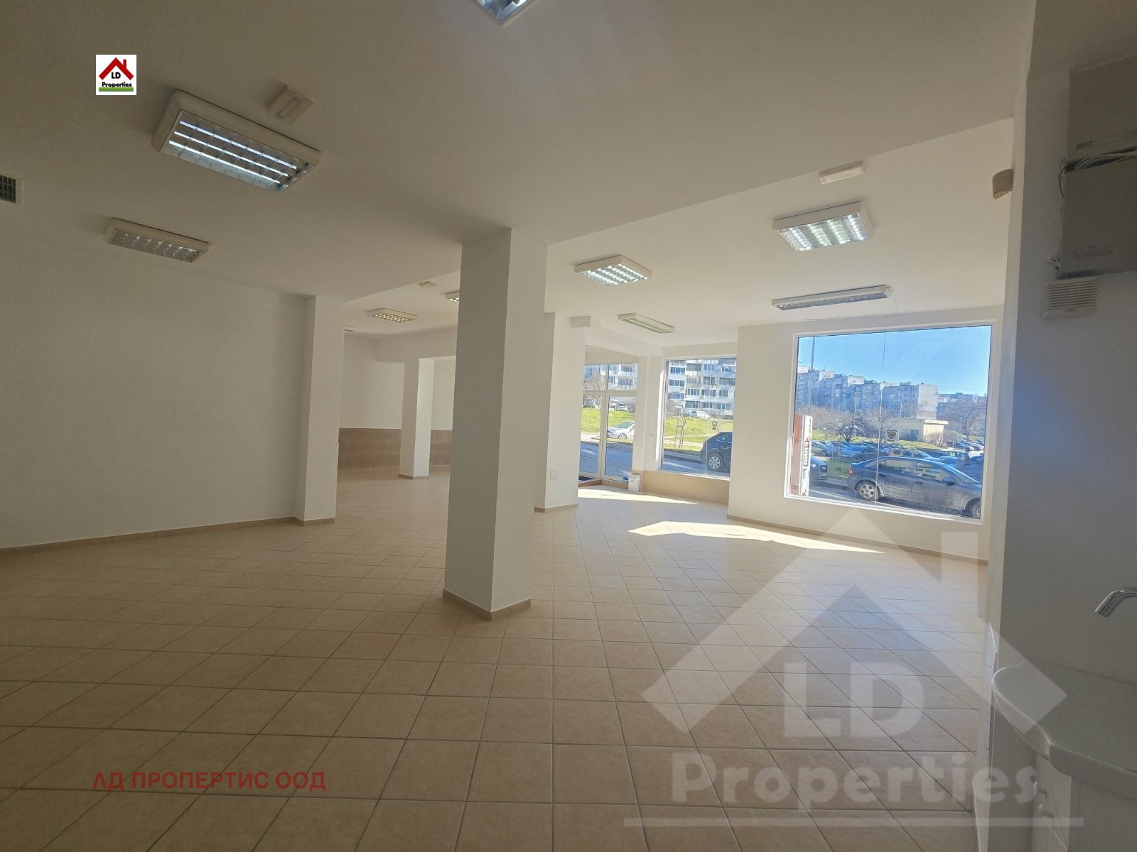 Дава под наем МАГАЗИН, гр. Варна, Владислав Варненчик 2, снимка 3 - Магазини - 53884865