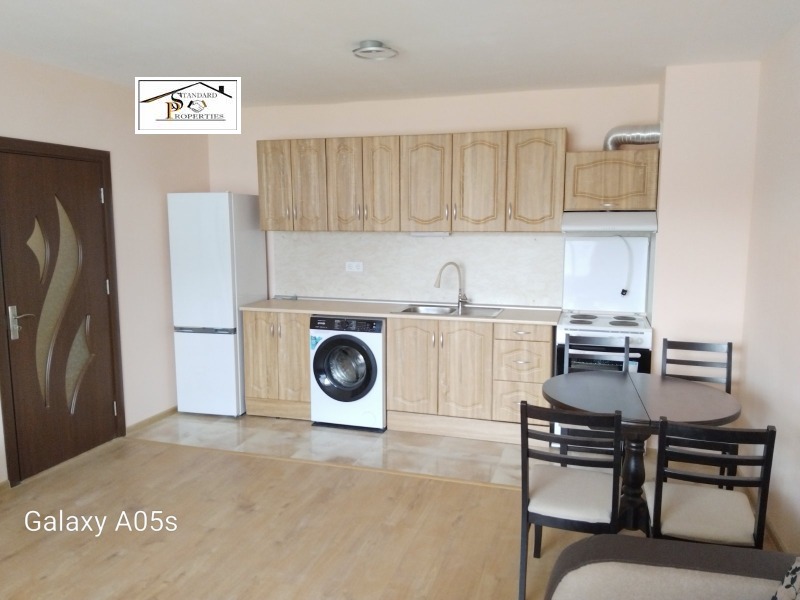 Издаје се  1 спаваћа соба Софија , Студентски град , 74 м2 | 95624834