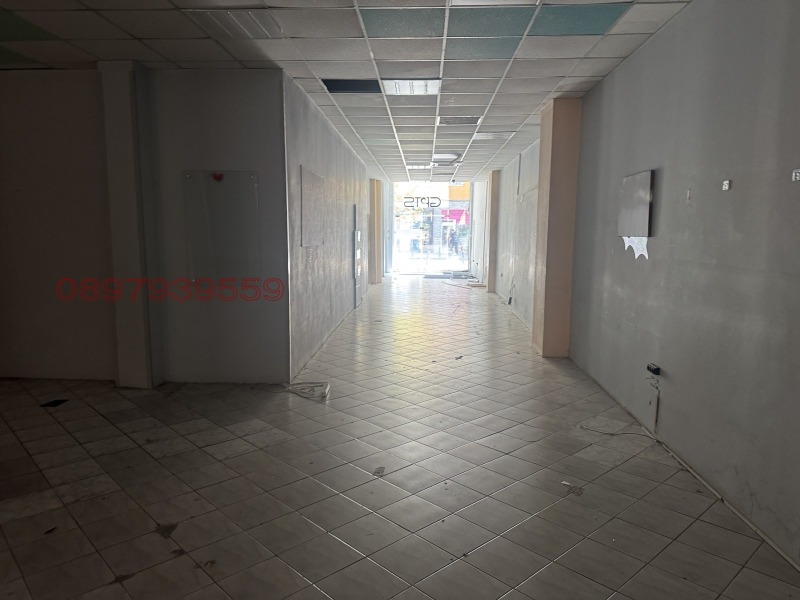 Para alugar  Escritório Sofia , Oborichtche , 480 m² | 61117989 - imagem [13]