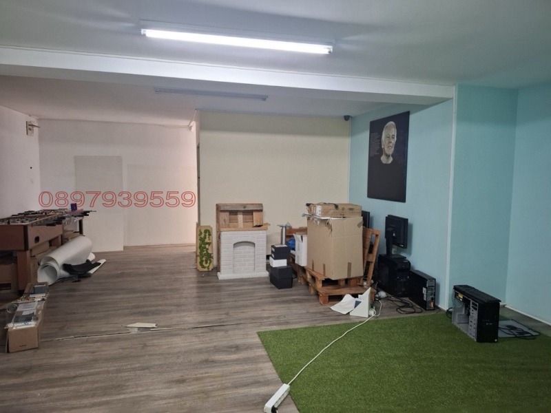 Para alugar  Escritório Sofia , Oborichtche , 480 m² | 61117989 - imagem [4]