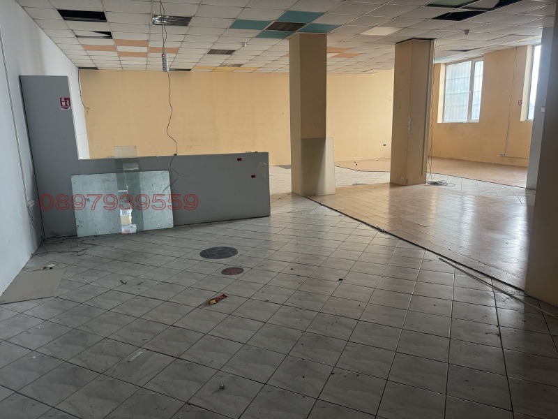 Para alugar  Escritório Sofia , Oborichtche , 480 m² | 61117989 - imagem [12]