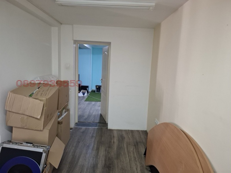 Para alugar  Escritório Sofia , Oborichtche , 480 m² | 61117989 - imagem [6]