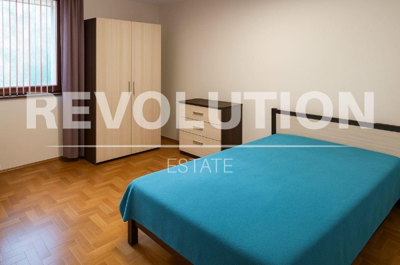 De inchiriat  Etajul casei Varna , m-t Dolna Traca , 100 mp | 67156561 - imagine [5]