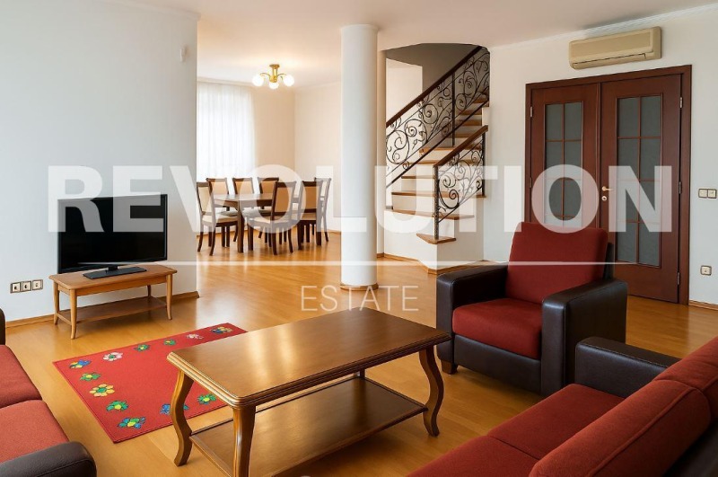 De inchiriat  Etajul casei Varna , m-t Dolna Traca , 100 mp | 67156561