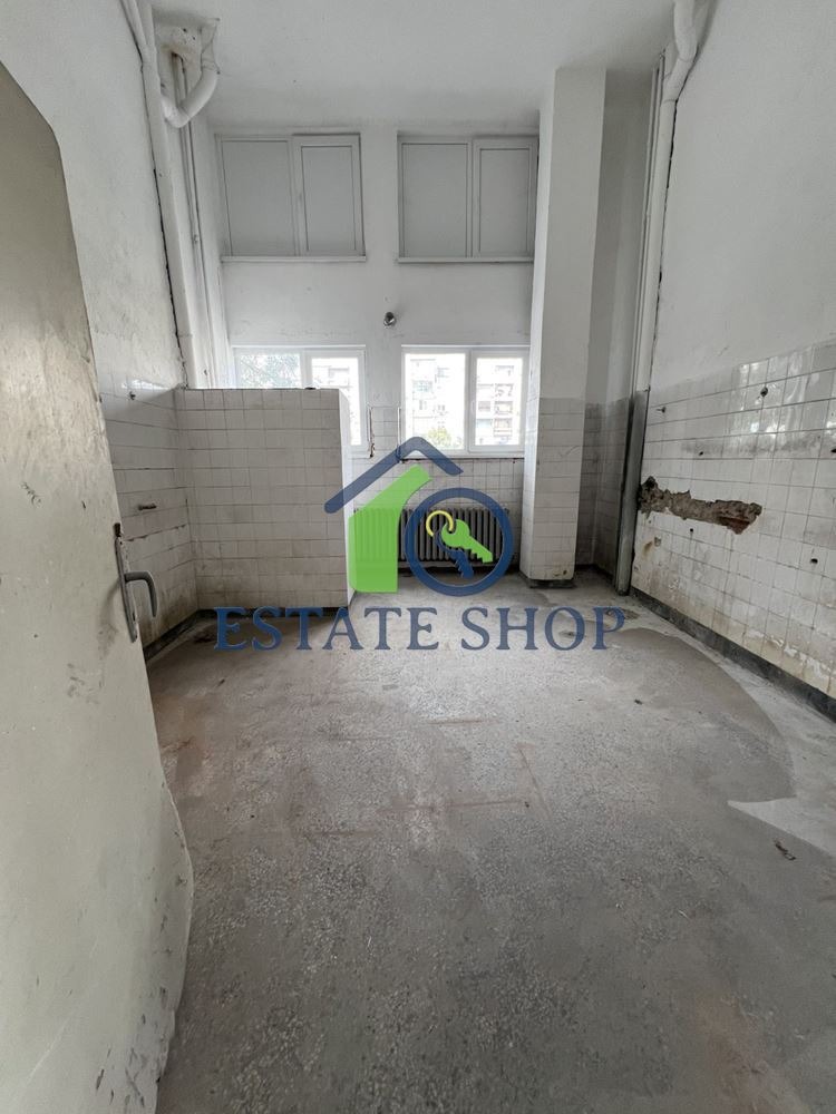 För uthyrning  Industribyggnad Plovdiv , Industrialna zona - Iztok , 220 kvm | 25488646 - bild [3]